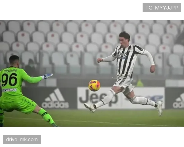 佩德里回归家庭生活，揭秘足球明星背后的温馨日常