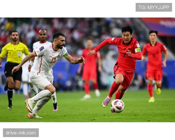 南美足球战术革新：从防守反击迈向全攻全守，全面提升国际竞争力