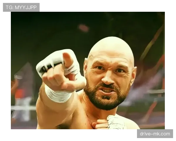 刷到泰森·富里家里照，灯光音响堪比夜店，隔壁阿姨的表情跟我一样懵